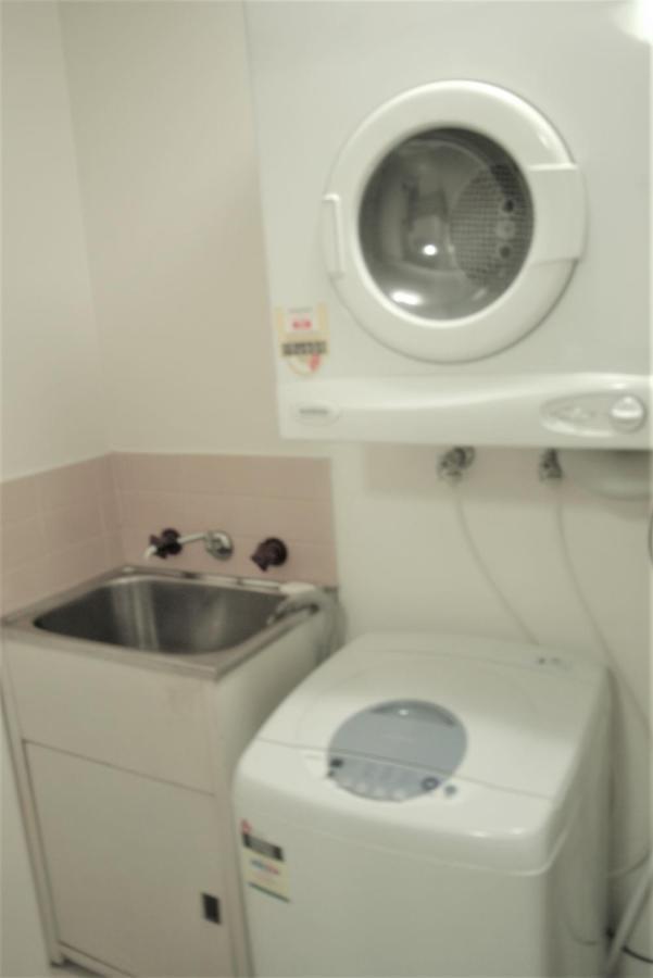Accommodation Sydney - Kent Street Sydney Cbd Top Floor 2 Bedroom Apartment With Balcony Exterior foto